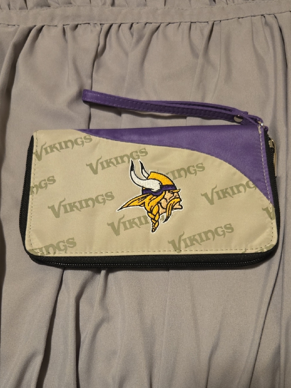 Minnesota Vikings Beige & Purple Wristlet Wallet